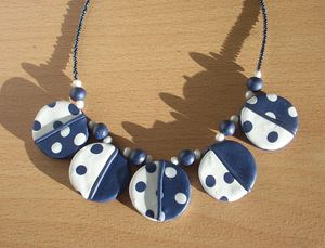 collier_les_pois_bleus