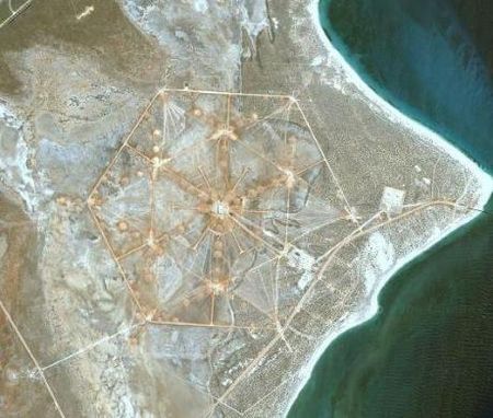 2earupi_HAARP_Australia2_460x390