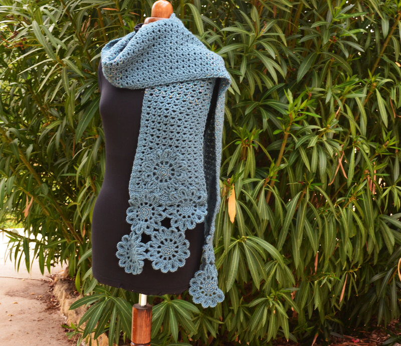 Echarpe fleurs bleues-crochet-La chouette bricole (11)