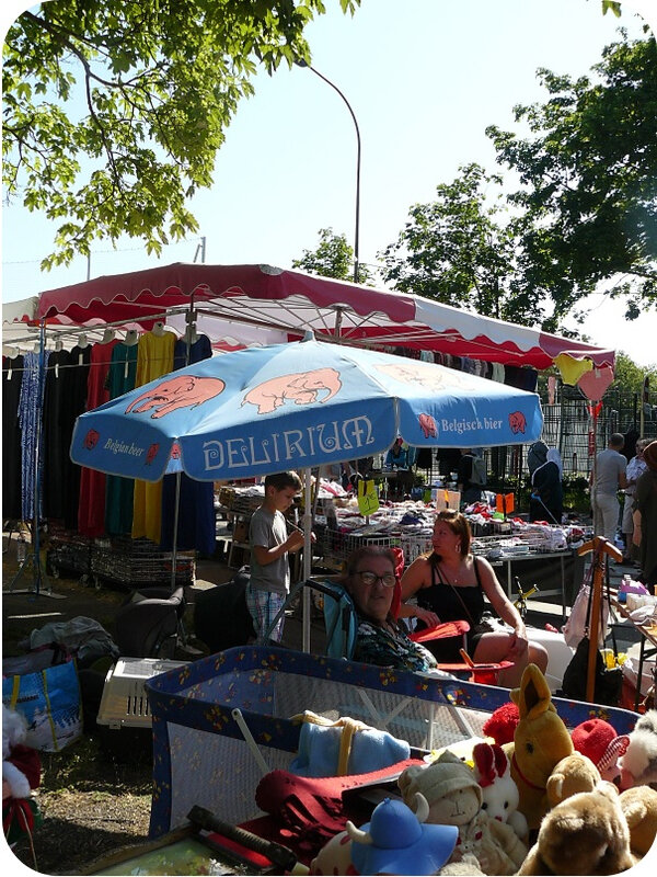 Quartier Drouot - Marché aux puces 95