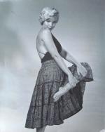 1954-09-15-NY-Halsman_Studio-in_skirt-014-1a