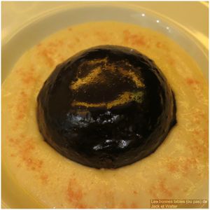 Dôme noisette, chocolat, poire au poivre long (1)