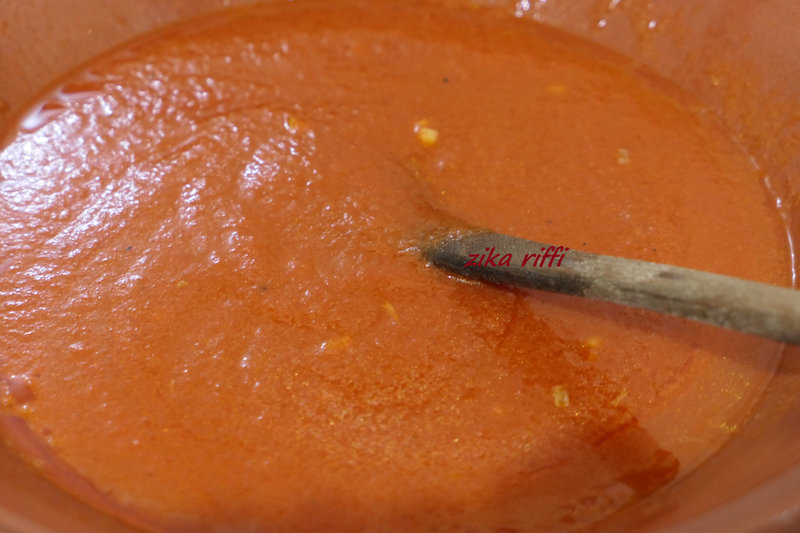 sauce tomate à l'ail pour kefta poulet