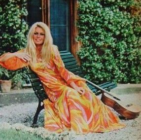 1967-05-rome-robe_hippie-par_bonnotte-010-2