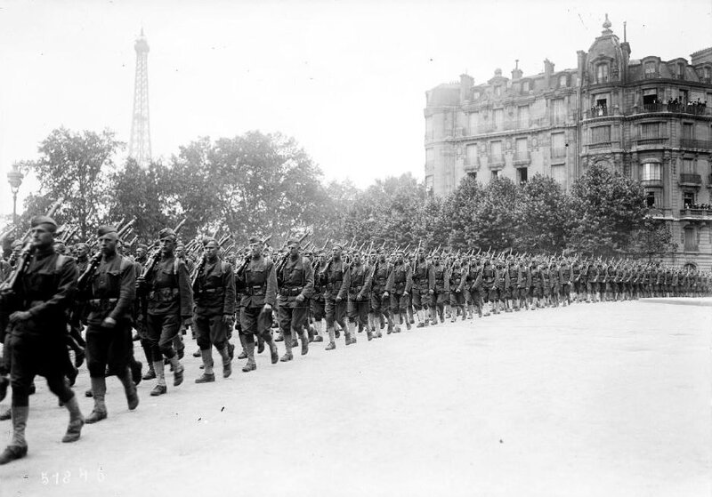 Indépendance Day défilé des troupes1 1918