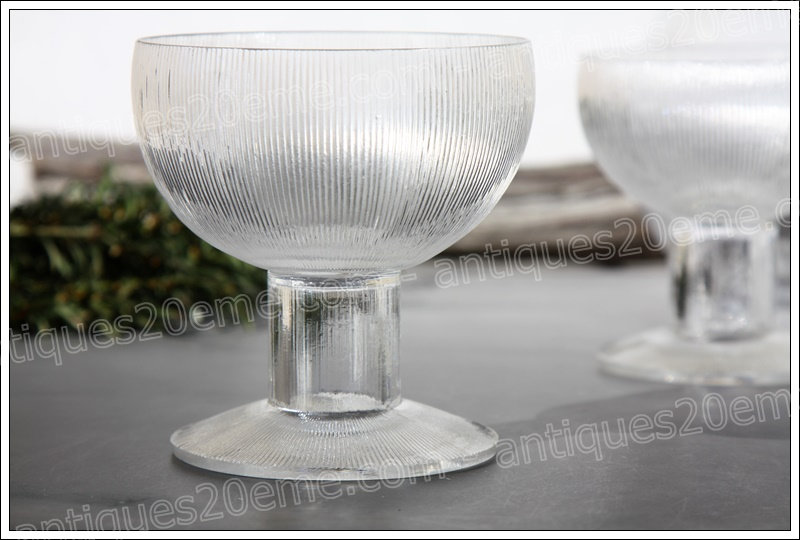 Antiques20ème, service verres carafes René Lalique modèle Wingen