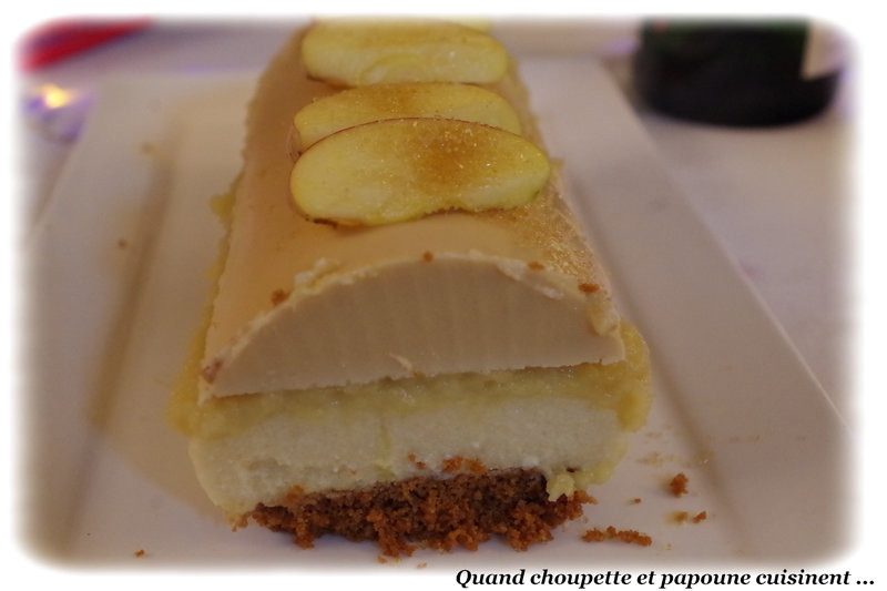 bûche caramel au beurre salé, pommes caramélisées, mousse pomme-2162