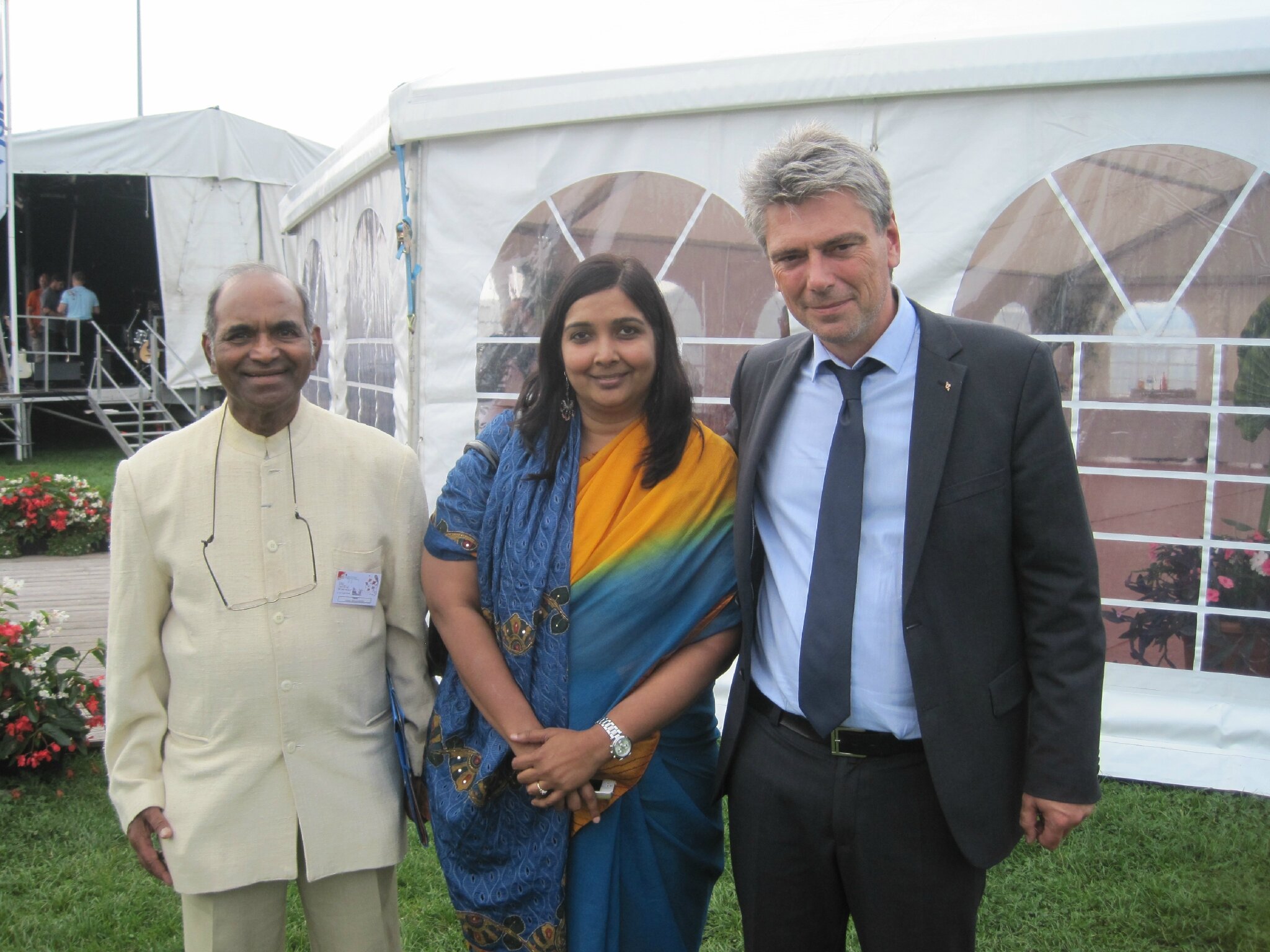 Apoorva Srivasta Azarie Aroulandom Sébastien Jumel