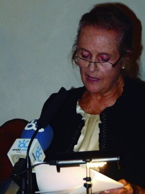 Mari__a_Victoria_Atencia_en_El_Pimpi_70_300x400_1_