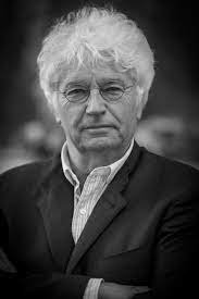 Jean-Jacques Annaud — Wikipédia