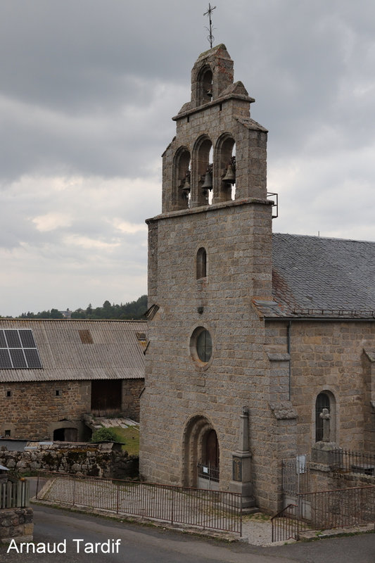 001531 Aubrac Juin 2023 - Lozère - Chauchailles - Eglise avec clocher-mur