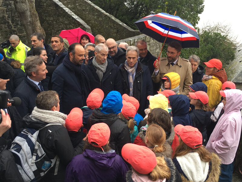 Premier ministre_Edouard Philippe_Mont-Saint-Michel_mars_2019_déplacement_discussion