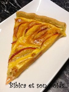 Tarte_aux_nectarines_et_cr_me_vanille_part
