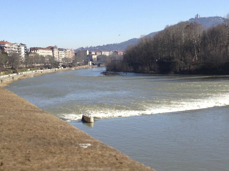 De ce pont on voit la Basilique de Superga sur la colline de Turin