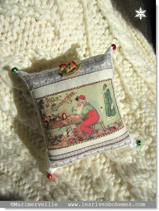 Marimerveille Kit petit coussin atelier du père Noël 1