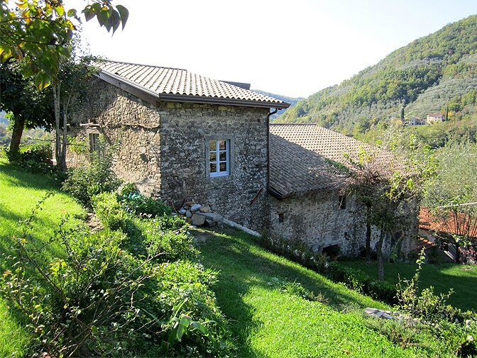 modern_vacation_rentals_tuscany_italy_005