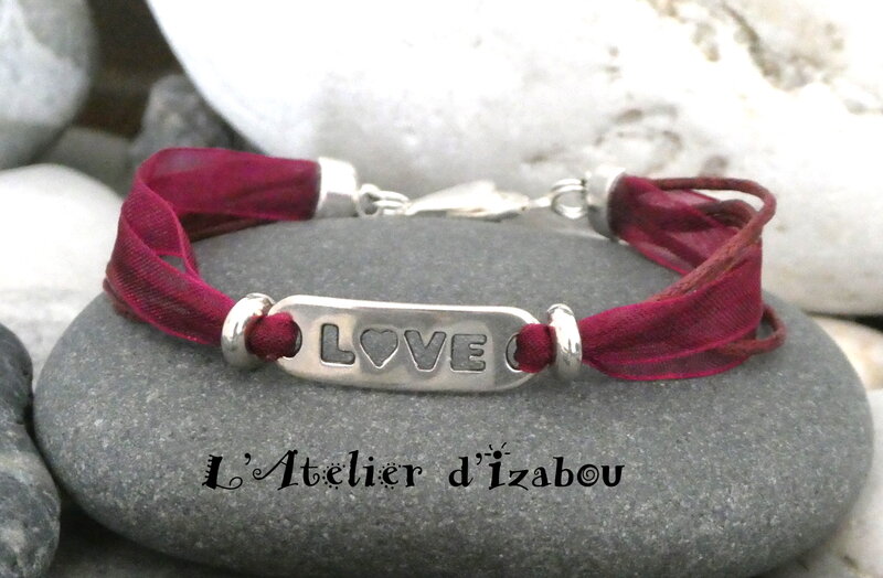 P1030068_Bracelet_love_d_claration_d_amour__organza__coton_cir__bordeau_et_connecteuer_grav__Love