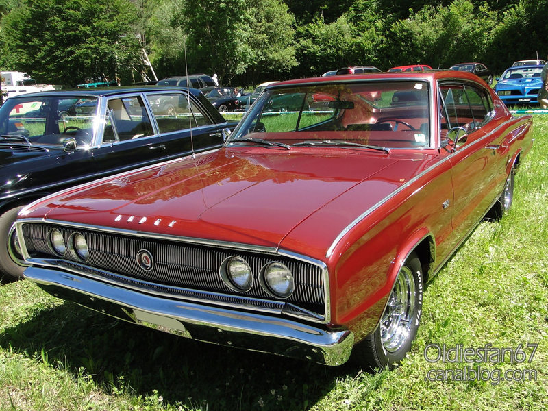Dodge Charger 383 hardtop coupe 1966-1967-01