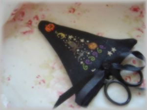 Witch's Hat Scissors Case Back oct 20112 004