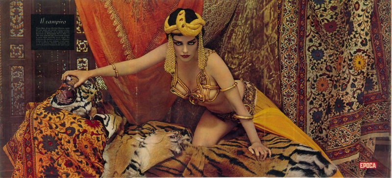 1958-05-27-by_richard_avedon-for_LIFE-mm_as_theda_bara-010-1-epoca-1