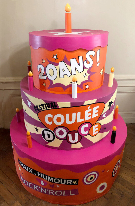 Gâteau géant, surprise