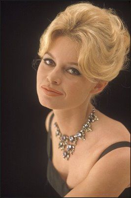 1958-robe_noire-par_Tikhomiroff-041-1