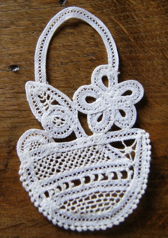 Dentelle de LUXEUIL d'Anny