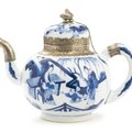 A large <b>Chinese</b> <b>Export</b> porcelain blue and white Dutch <b>silver</b>-mounted teapot and cover porcelain, Kangxi period, early 18th centu