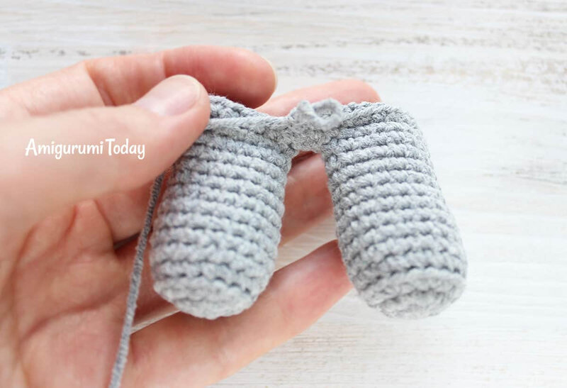 Cuddle-Me-Rhino-amigurumi-pattern-crochet-legs