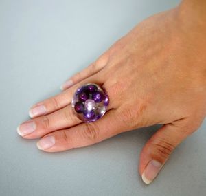 bague perles violettes