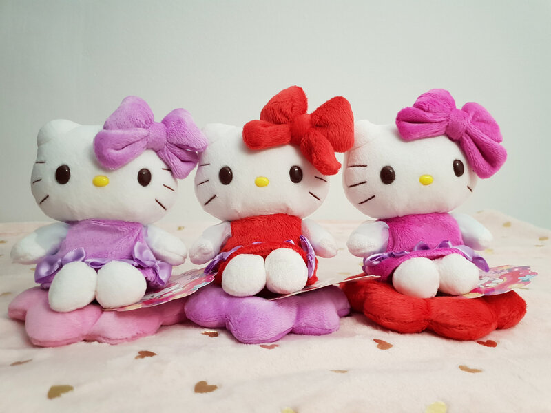 Mascot plushes Hello Kitty Flower Fields from 2017
