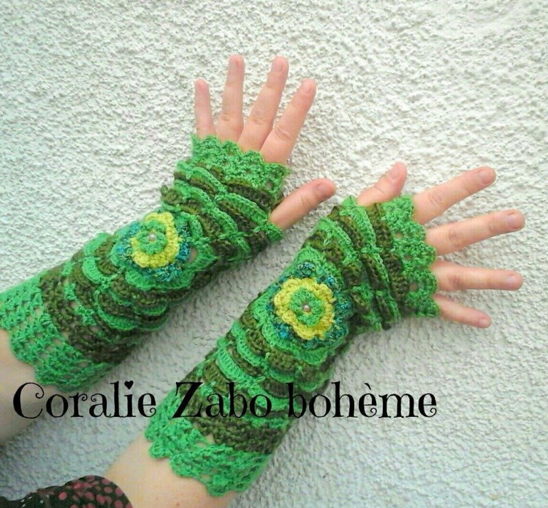 2390827-mitaines-longues-femme-en-laine-mitaines-au-crochet-origina-1