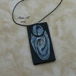 Pendentif_Vagues_Noires_WEB