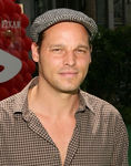 la_haut_premiere_la_justin_chambers