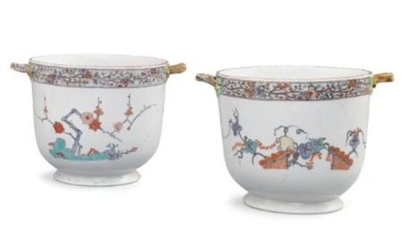 A_pair_of_Chantilly_wine_glass_coolers