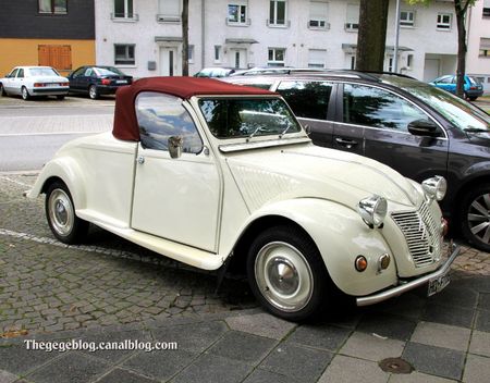 Citroen 2 CV cabriolet Hoffman (9ème Classic Gala de Schwetzingen 2011) 01