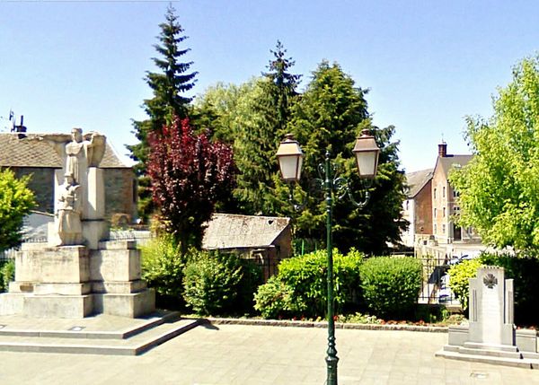 AVESNES-Le Monument aux morts1