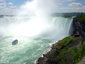 F_chutes_du_niagara_canada_etats_unis_1105_w560