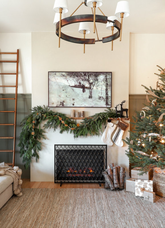 ispydiy_Christmastour_Livingroom