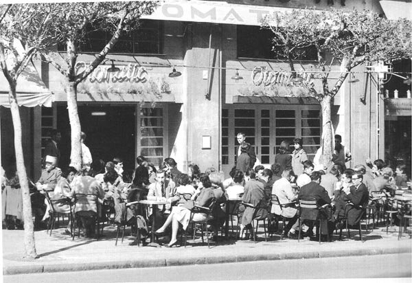 ALGER_la_terrasse_de_l_OTOMATIC_rue_Michelet-1956