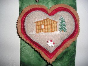 coeur_broderie_perles_et_feutrine