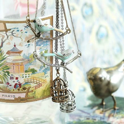 budgie-and-bird-in-cage-necklaces-6023-pekm437x437ekm