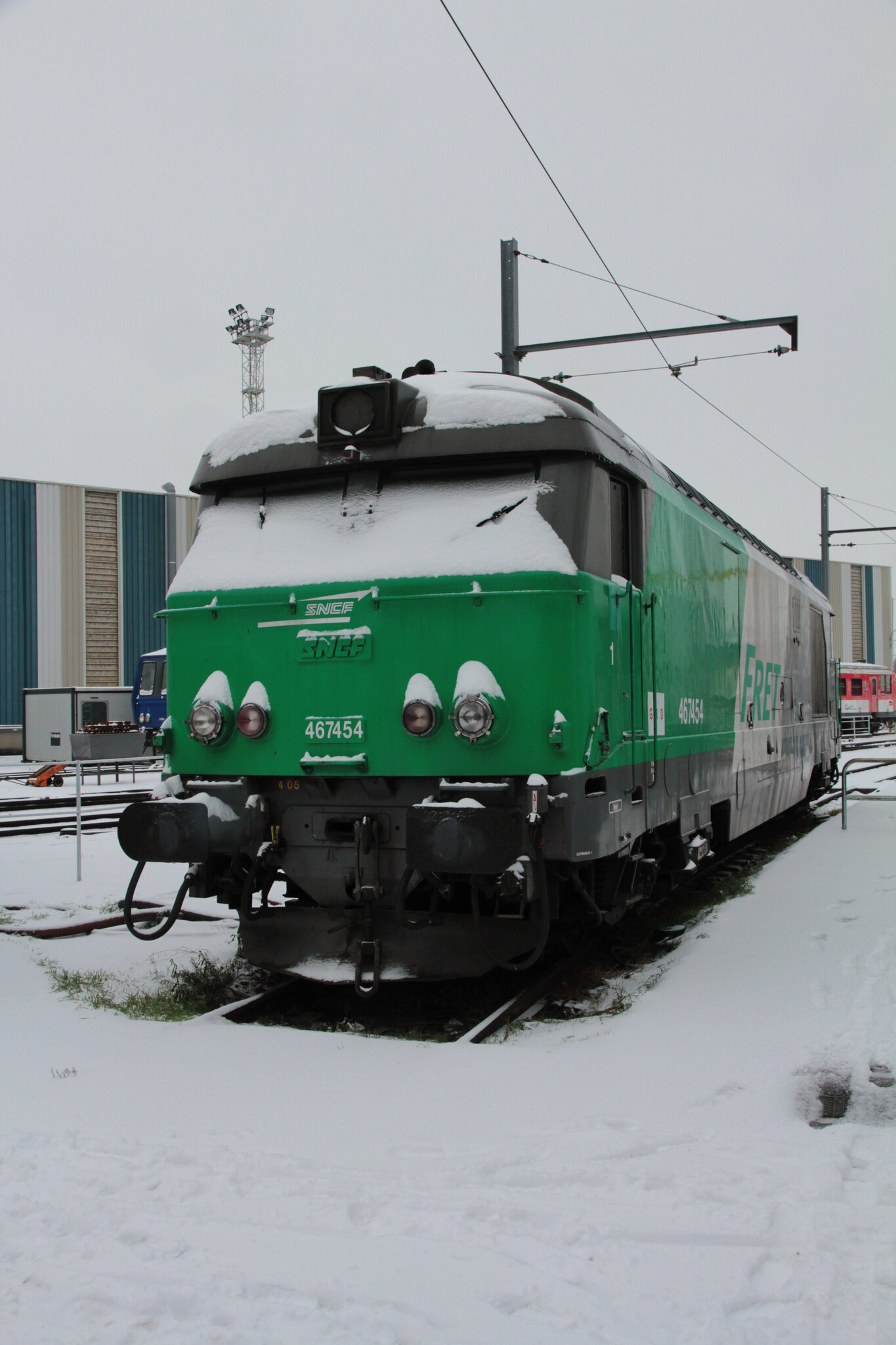 BB 67454 Fret dans la neige au dépôt de Bordeaux