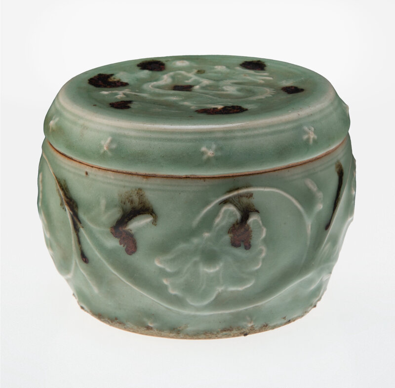 A Chinese Tobi Seiji Decorated Longquan Celadon Covered Jar, Yuan Dynasty, 14th century