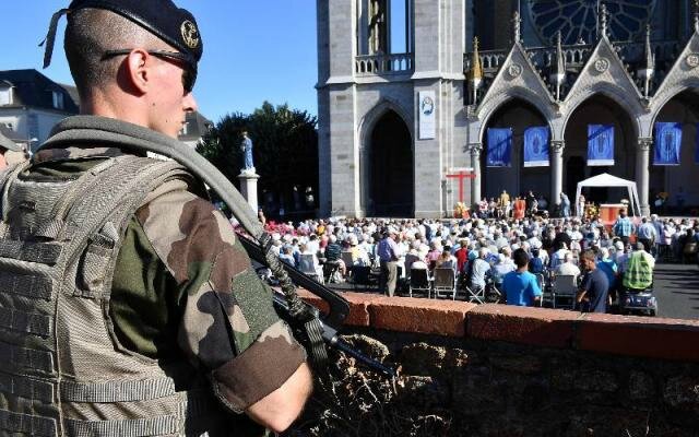 pontmain-3-000-pelerins-pour-la-messe-solennelle-video_0