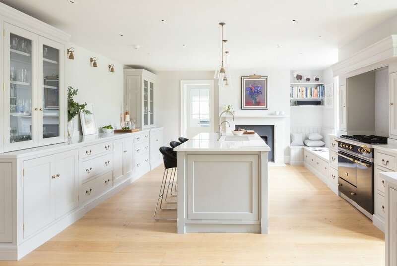 Georgian-Farmhouse-Kitchen-Hampshire-Humphrey-Munson-1