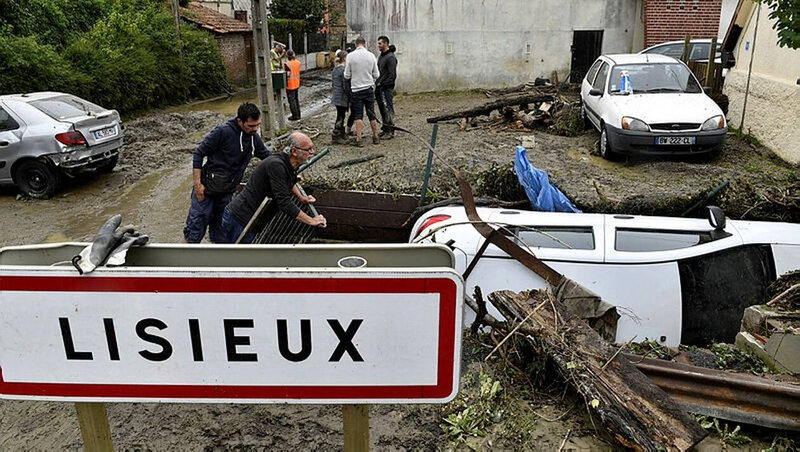 75de654a854eae3eaaf8d24c4c120e95-en-images-orages-dans-le-calvados-le-pays-d-auge-particulierement-touche-par-les-coulees-de-boue_213