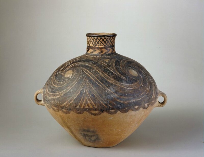 Painted swirling vortex pattern amphora, Majiayao culture (3100-2000 BC), Banshan phase (2500–2300 BC), high 37cm, diameter 10cm