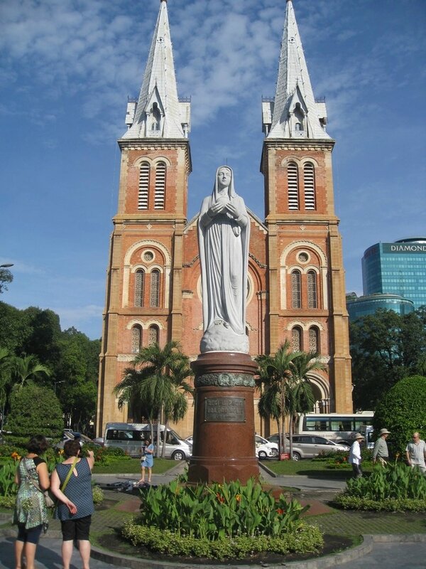 HO CHI MINH VILLE, la cathérale 