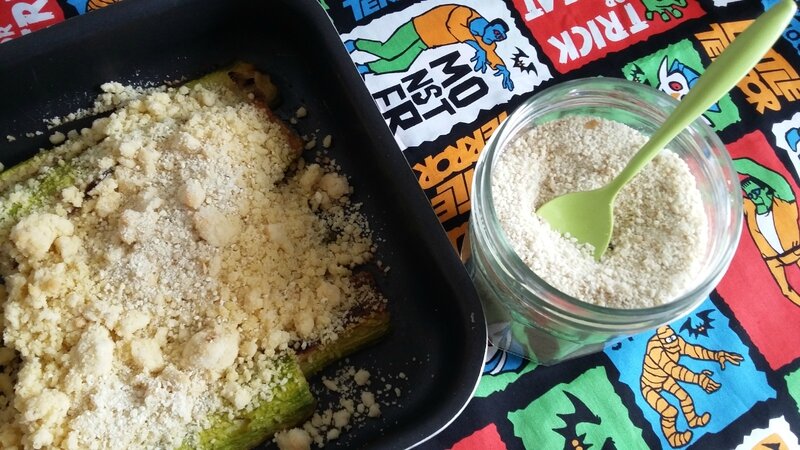 Crumble de courgettes + Parmesan végétal